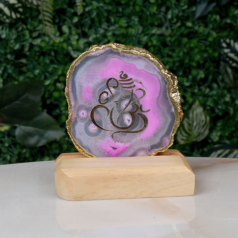 Divine Ganesha Agate Stone Stand featuring a beautifully hand-painted image of Lord Ganesha on a polished agate slice, elegantly displayed on a metal stand for spiritual home decor. India’s Largest Pooja Accessories Brand – www.satvikstore.in